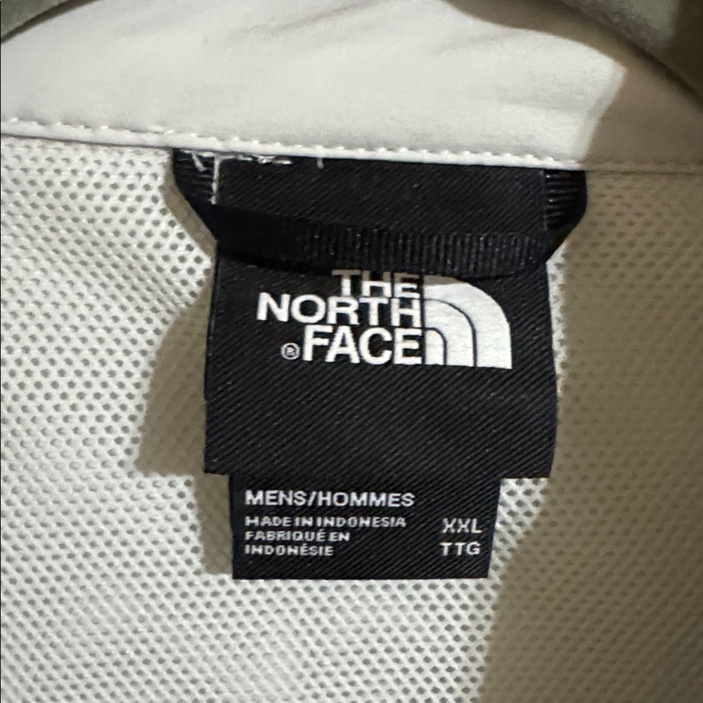 The North Face Light Gray Button-Front Shirt Jack… - image 2